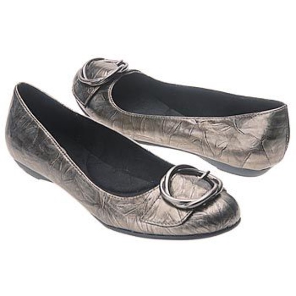 Dr. Scholl's Shoes - Dr. Scholl's Graduate Flats in Gunmetal